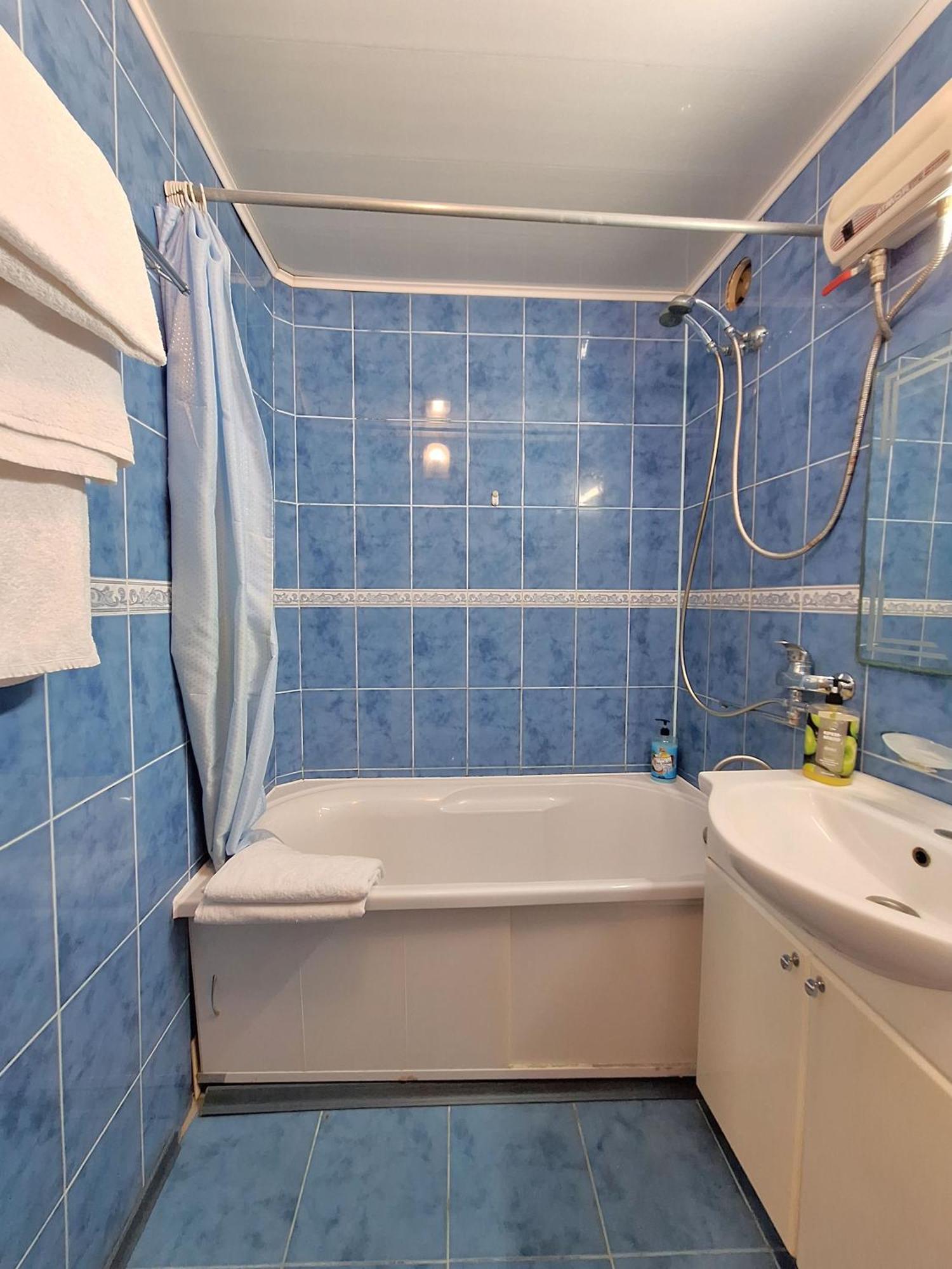פולטבה 4 Ліжка З Балконом Документи Для Відряджень Мережа Alex Apartments Безконтатне Заселення 24-7 מראה חיצוני תמונה